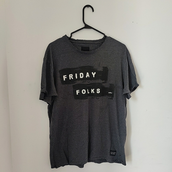 Friday Folks T-shirt - Picture 1 of 1